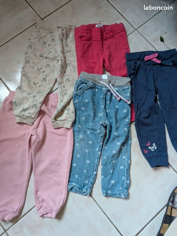 Gros lot vêtements fille 2 ans (image 15)