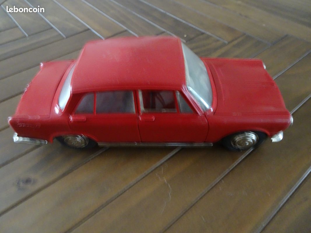 Jouet JOUSTRA Simca 1500 Berline Et Break - Roue Avec Enjoliveur à Choisir, Occasion