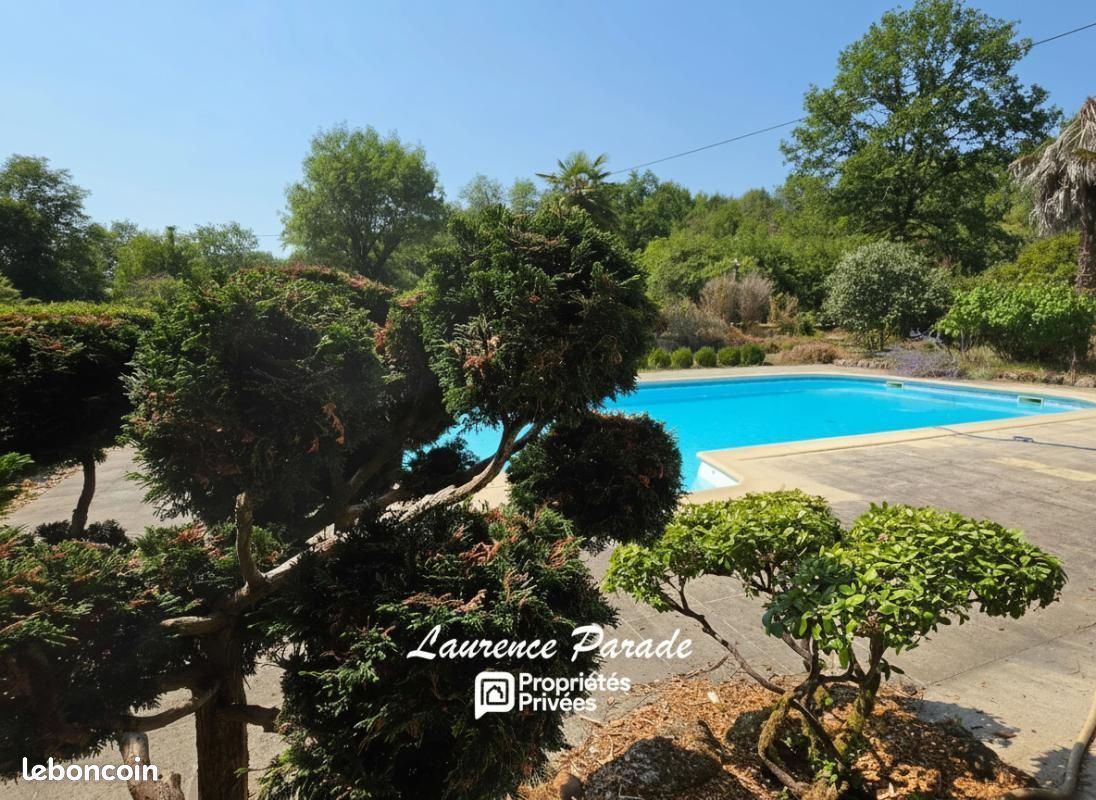 Maison 6 pièces 348 m² · à Montpon-Ménestérol · 348 m² · 583 000 €