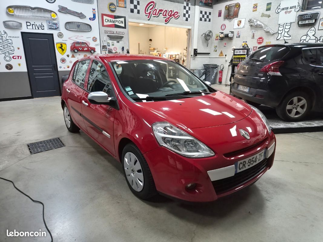 Renault clio dci 70 cv 118 000 kms clim régulateur de vitesse 5 portes (image 2)
