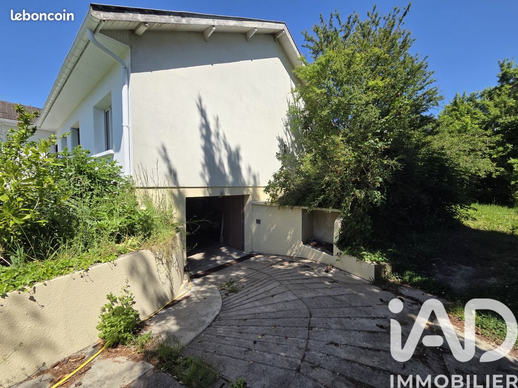 Maison 7 pièces 136 m² · à Saint-André-les-Vergers · 136 m² · 270 000 €
