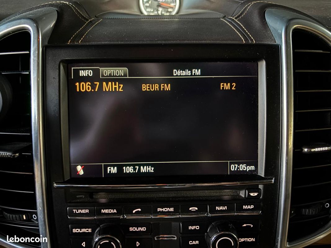 PORSCHE CAYENNE Turbo 4,8i V8 ? 500 ch ? 4 sièges chauffants ? Toit ouvrant (image 25)