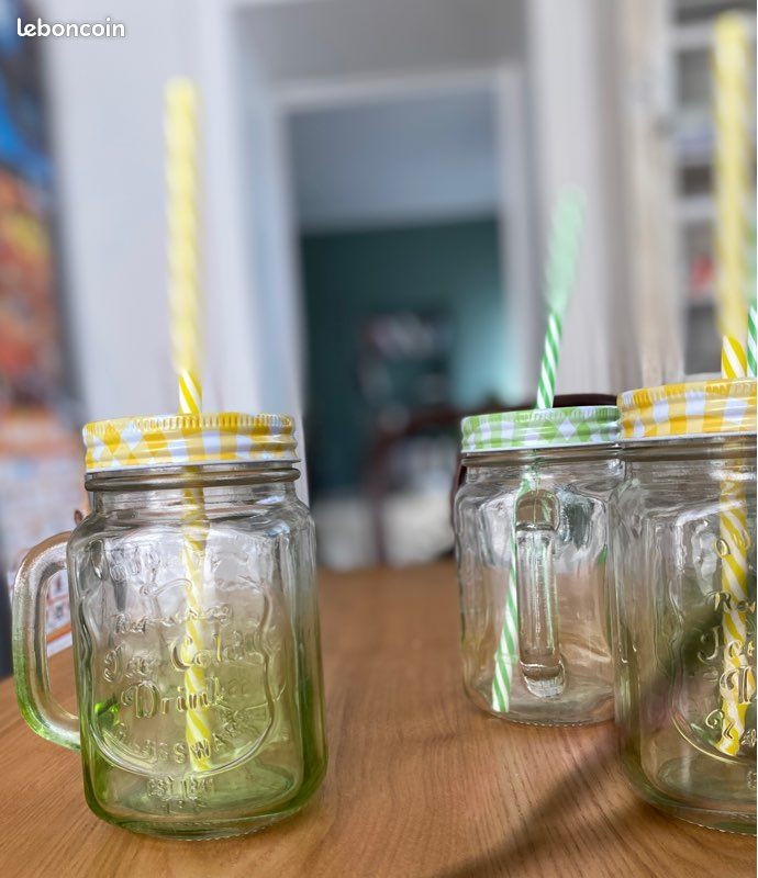 Lot de 4 verres avec paille (image 1)