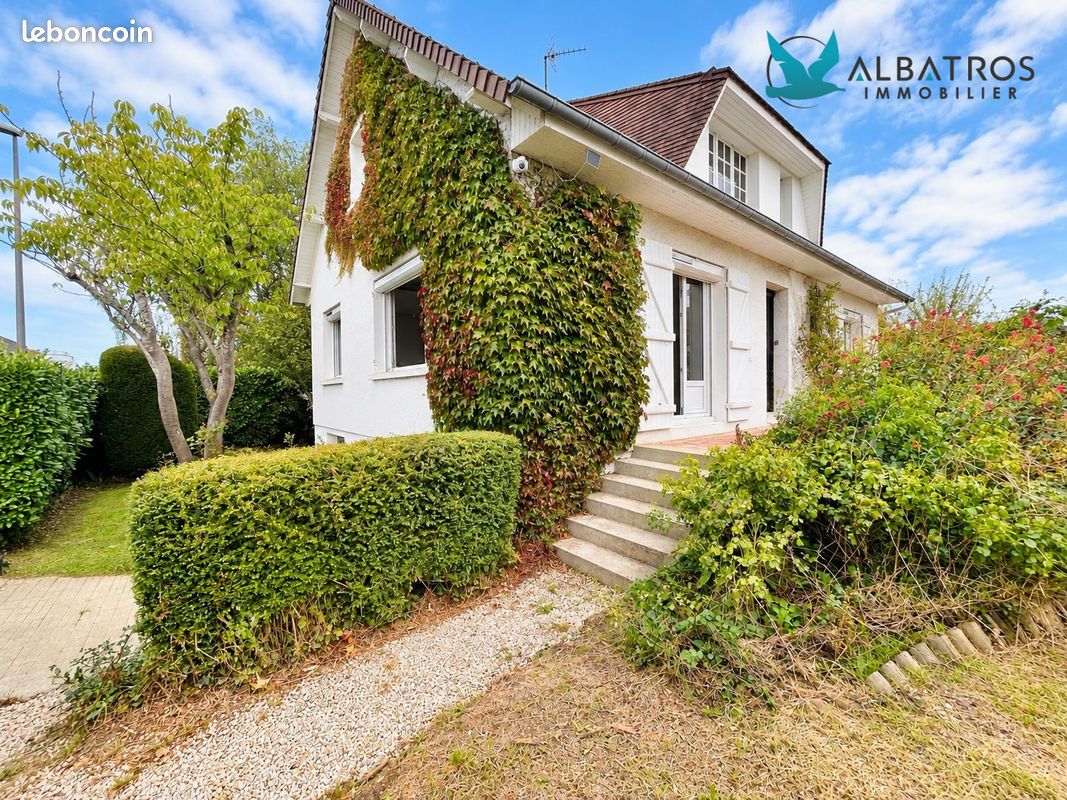Maison 7 pièces 142 m² · à Douvres-la-Délivrande · 142 m² · 399 900 €