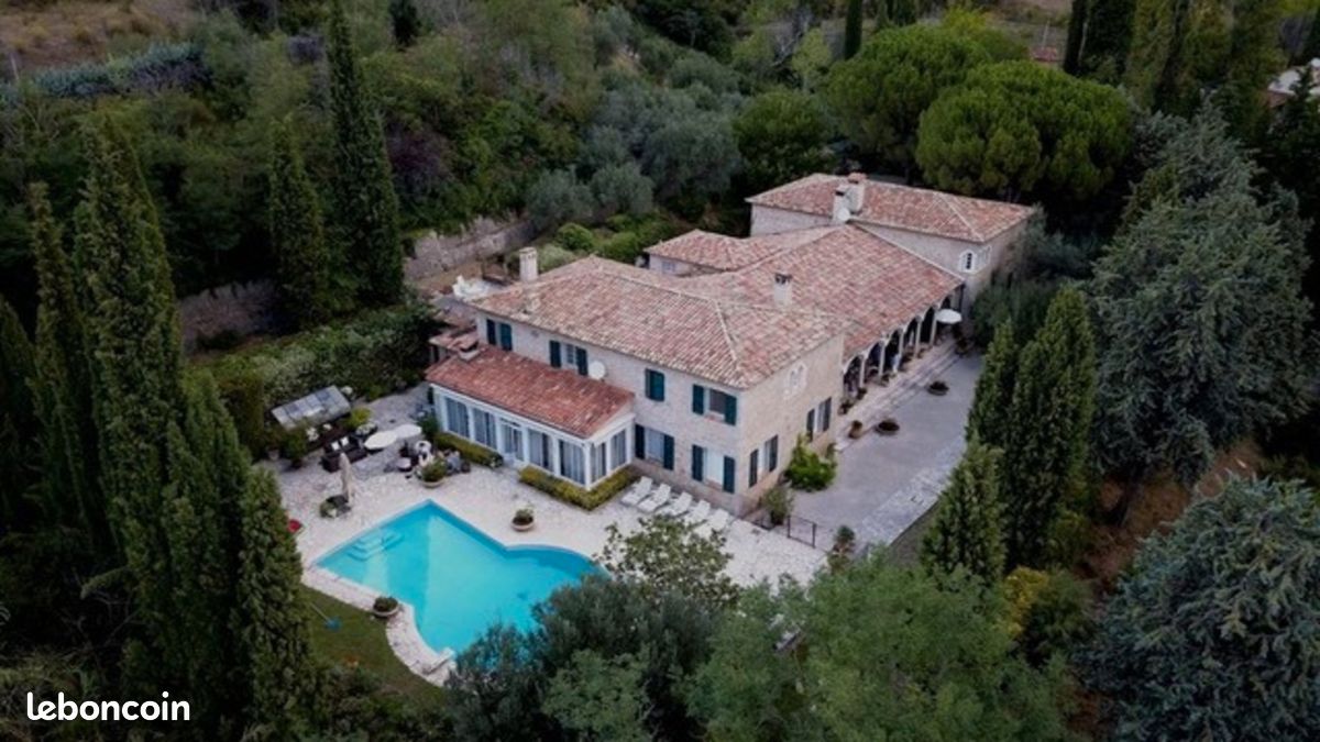Maison 10 pièces 610 m² · à Seillans · 610 m² · 2 495 000 €