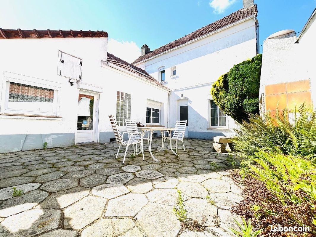 Maison 6 pièces 105 m² · à Bruay-la-Buissière · 105 m² · 132 200 €