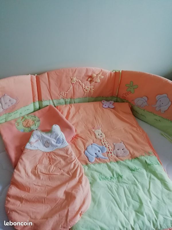 Ensemble pour lit bébé et tapis d'éveil (image 1)