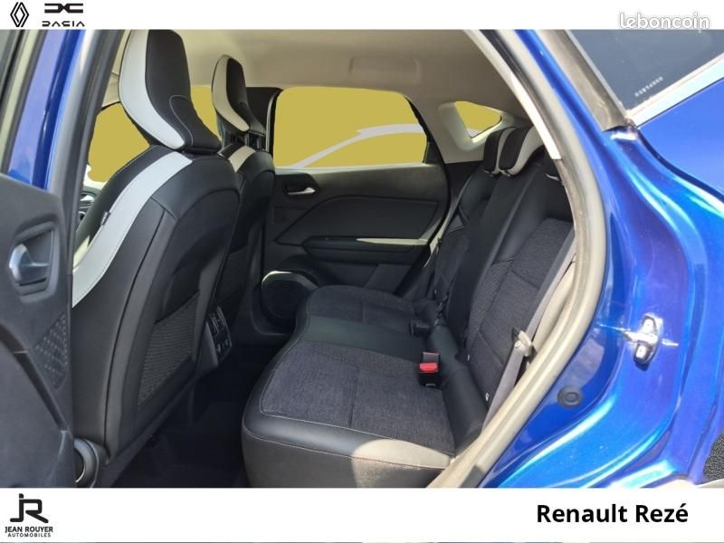 Renault Captur 1.6 E-Tech hybride 145ch Techno Fast Track (image 4)