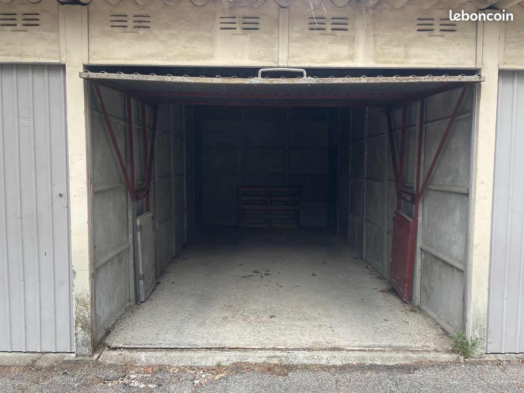 Parking 13 m² · à Aix-en-Provence · 13 m² · 29 000 €