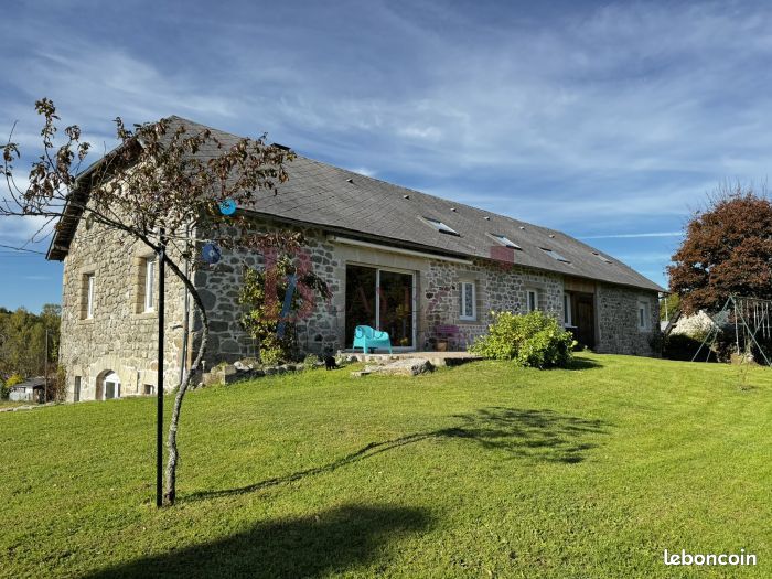 Maison 8 pièces 324 m² · à Égletons · 324 m² · 315 000 €