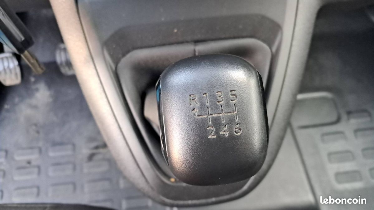 Citroën Jumpy (3) Taille M BHDi 120 BVM6 (image 12)