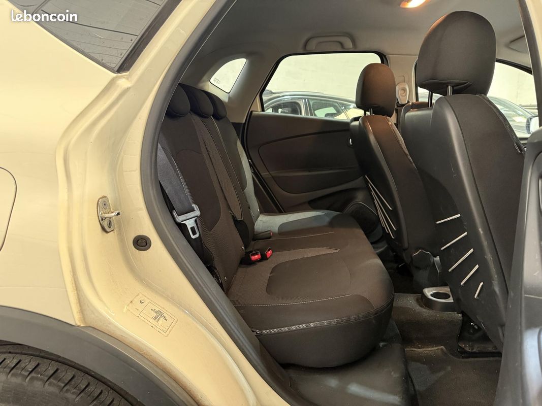 RENAULT CAPTUR 1.2 TCe - 120 - BV EDC Intens PHASE 1 (image 24)