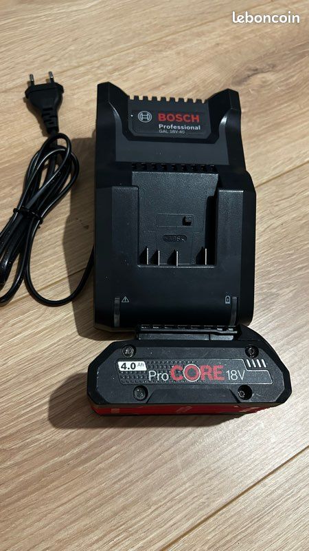 Chargeur Bosch GAL 18V-40 + Batterie Bosch ProCORE 18V 4.0Ah - Très bon état (image 1)