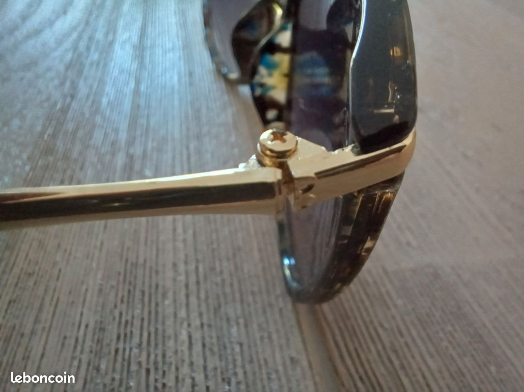 Lunettes femme avec etui souple (image 4)