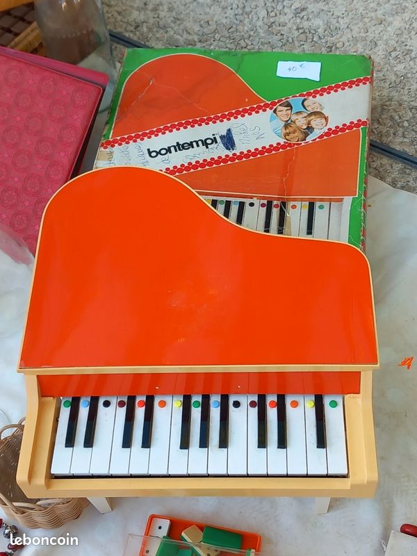Petit piano jouet en bois design – 15 cm - Label Emmaüs