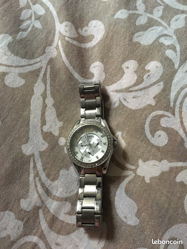 Montre fossil argentée (image 1)