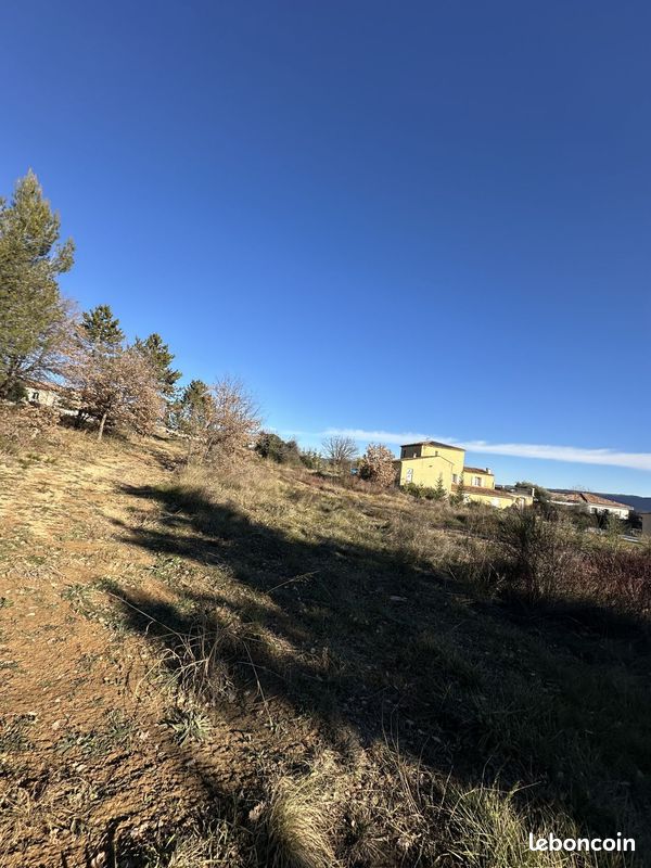 Terrain à bâtir de 2554 m² à VILLENEUVE (04) · 130 000 €