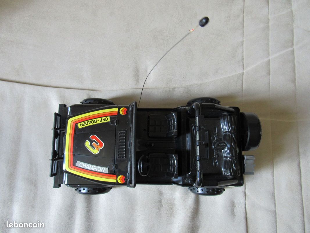 Voiture Télécommandée RC Suzuki Safari Nikko C-3 - Pour Pièces Ou Réparation, Ne Fonctionne Pas