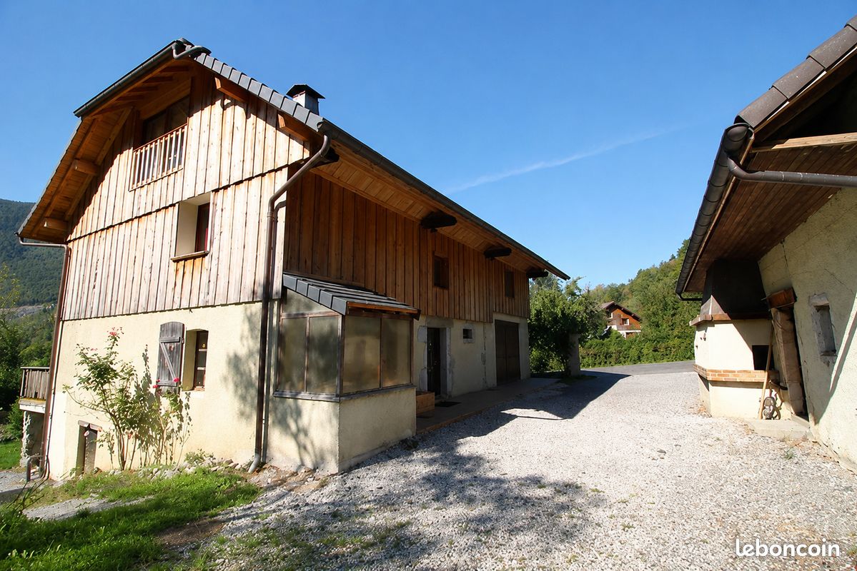 Appartement 1 pièce 31 m² · à Dingy-Saint-Clair · 31,2 m² · 700 €/mois