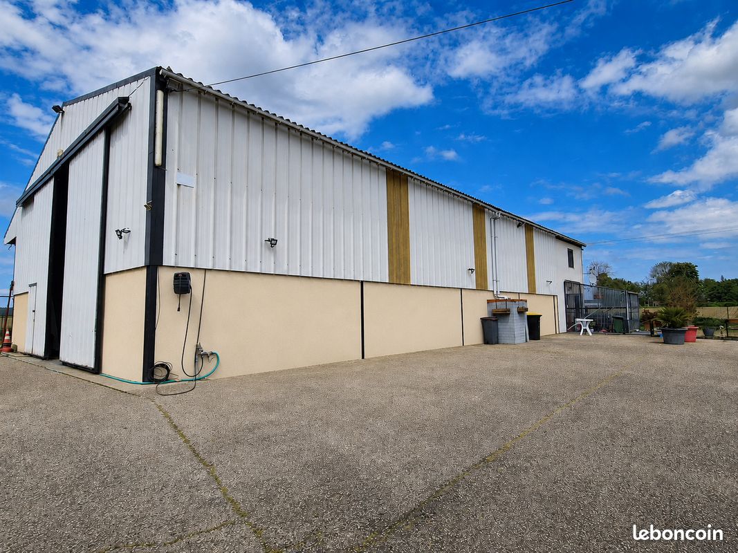 Maison 4 pièces 110 m² · à Canville-les-Deux-Églises · 110 m² · 257 000 €