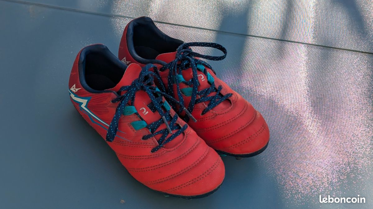 Chaussures de rugby enfant crampons taille 34 (image 1)