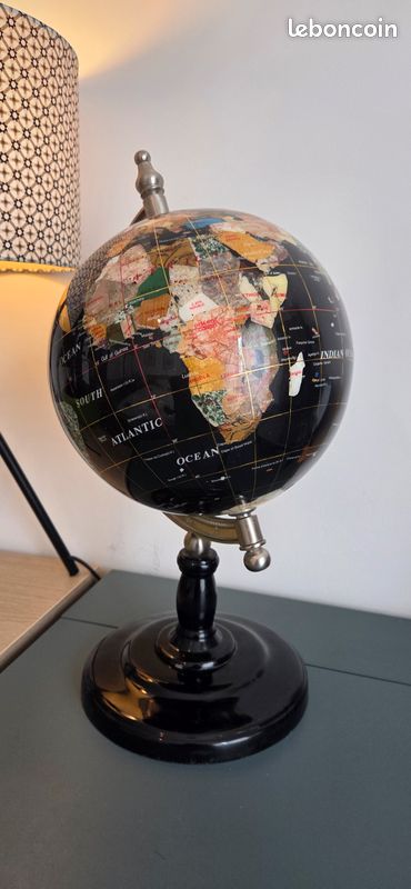 Globe Unique Art Fait Main Unique Art Globe Terrestre Perles - 15.2cm Pierres Précieuses Globe Lumineux
