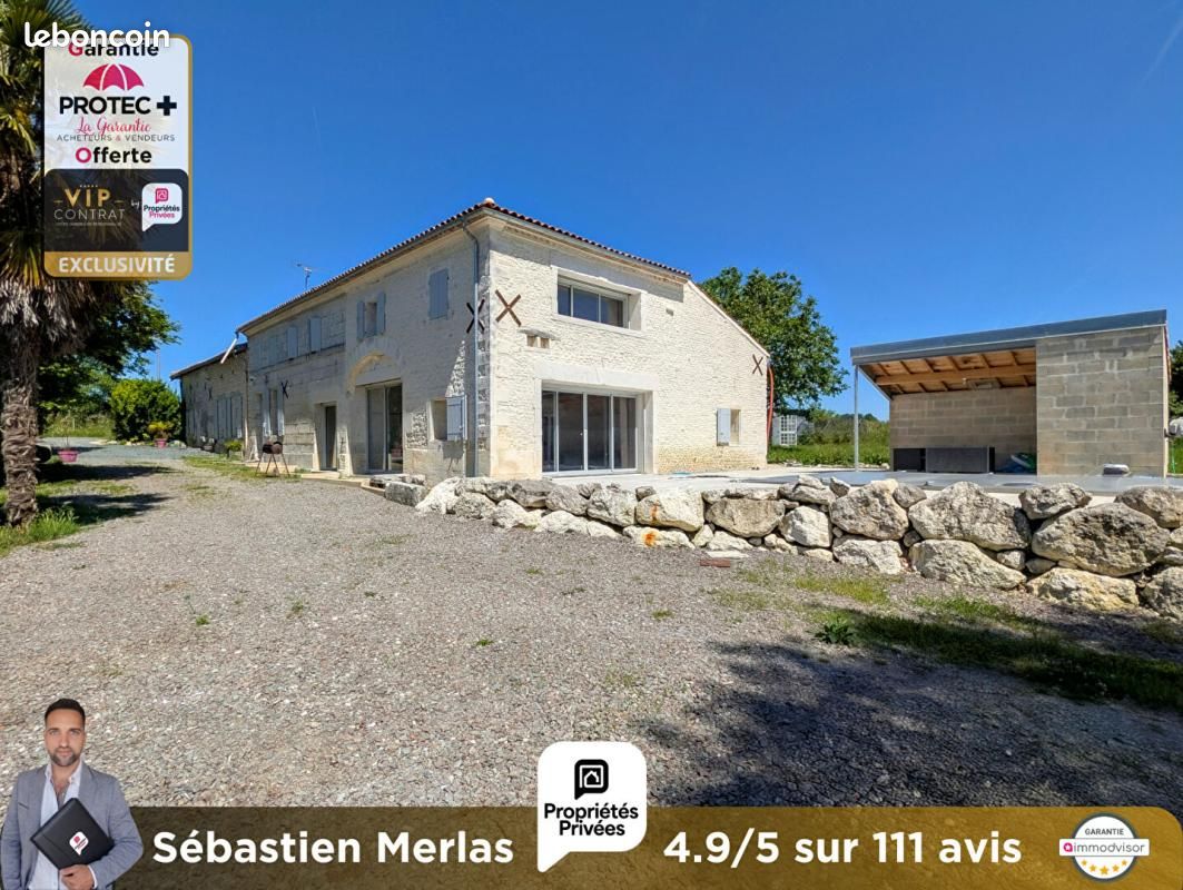 Maison 11 pièces 438 m² · à Rouffiac · 438 m² · 369 000 €