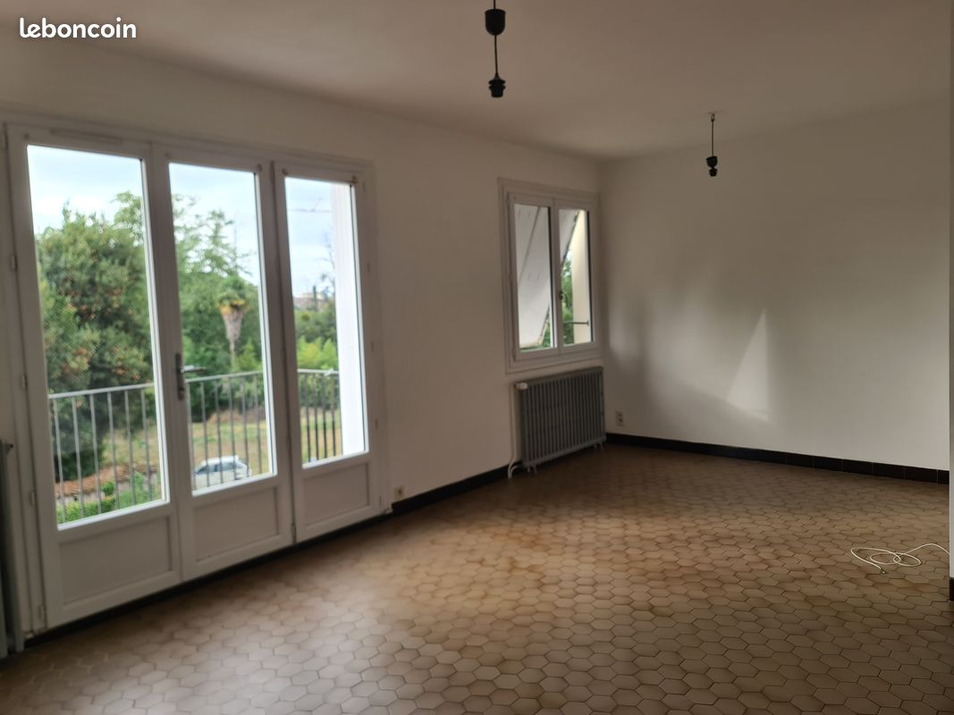 Maison 4 pièces 100 m² · à Fontenay-le-Comte · 100 m² · 115 000 €