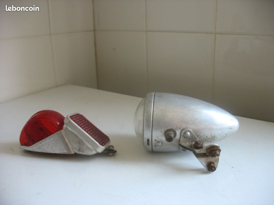Ancien phare feu de vélo vintage RADIOS numéro 18 Breveté SGDG Ancien phare feu de vélo vintage RADIOS numéro 18 Breveté SGDG