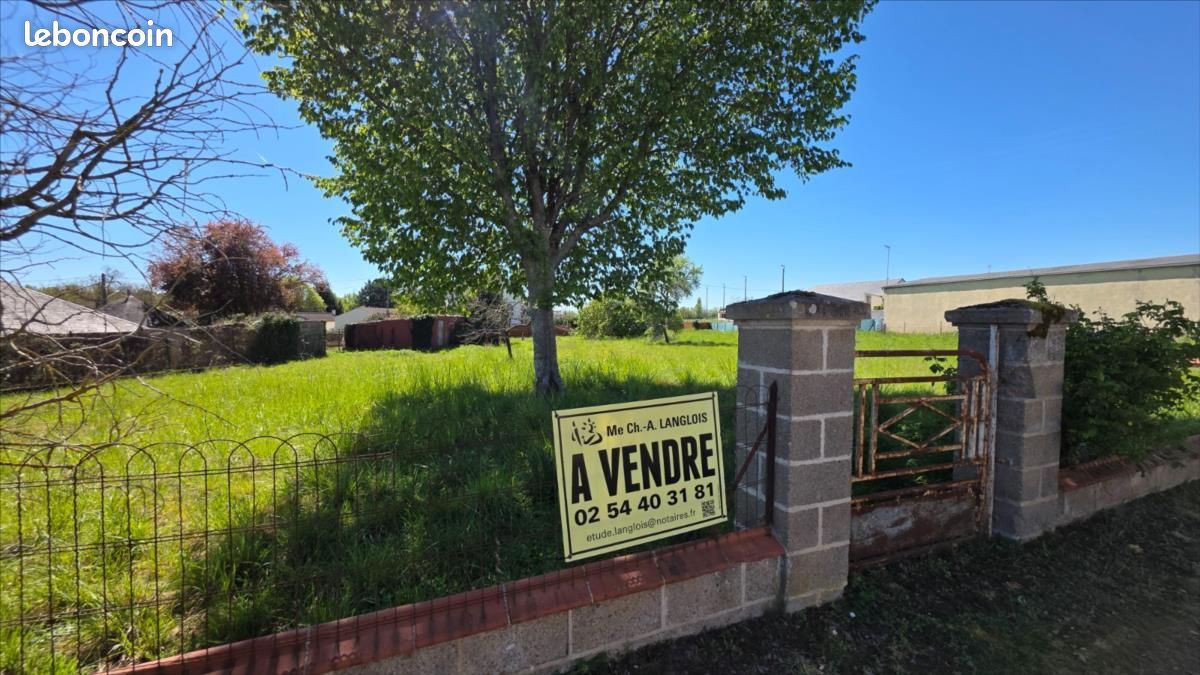 Terrain 1048 m² · à Poulaines · 1 048 m² · 14 400 €