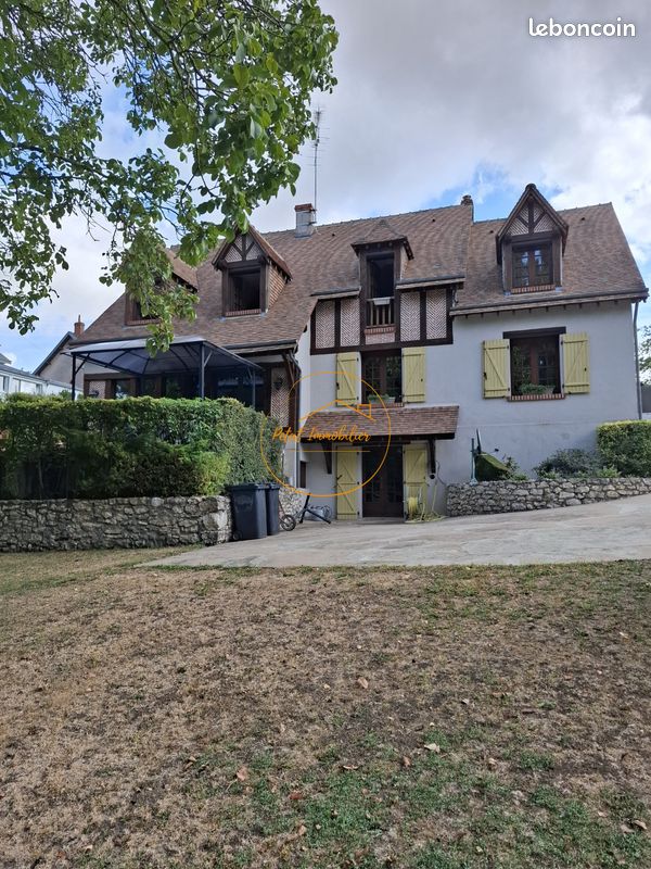 Maison 5 pièces 182 m² · à Tavers · 182 m² · 412 000 €