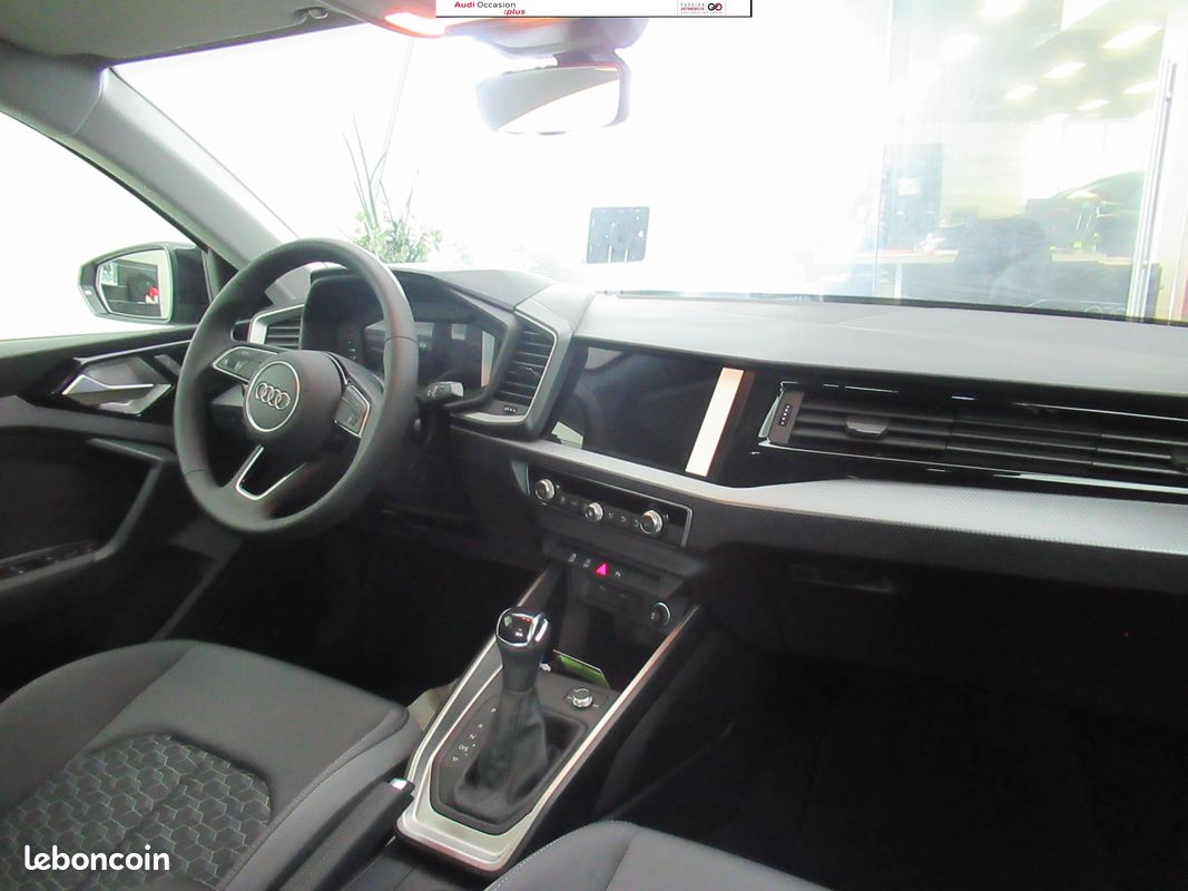AUDI A1 Sportback 25 TFSI 95 ch S tronic 7 Design (image 5)