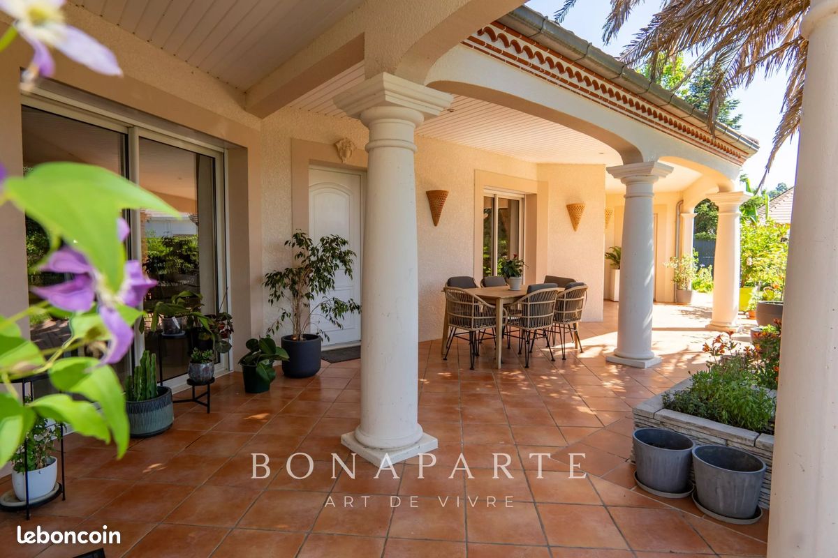 Maison 5 pièces 171 m² · à Lescar · 171 m² · 575 000 €