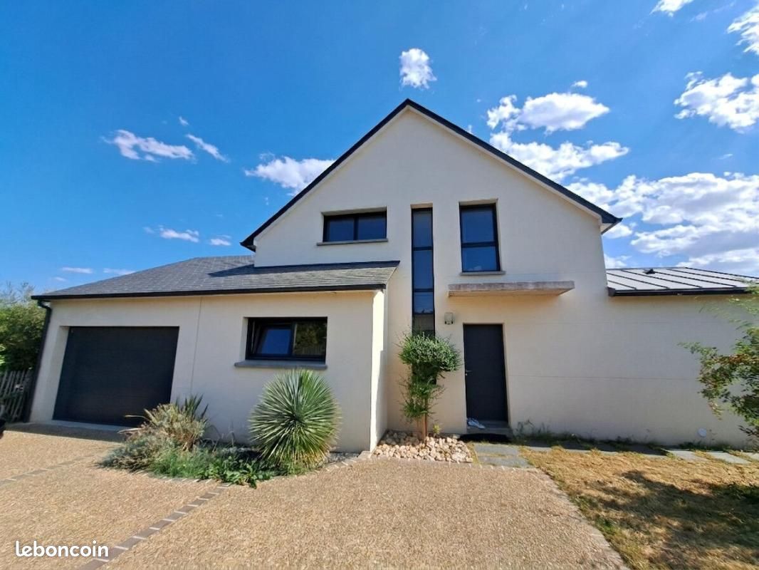 Maison 7 pièces 155 m² · à Lancieux · 155 m² · 880 320 €