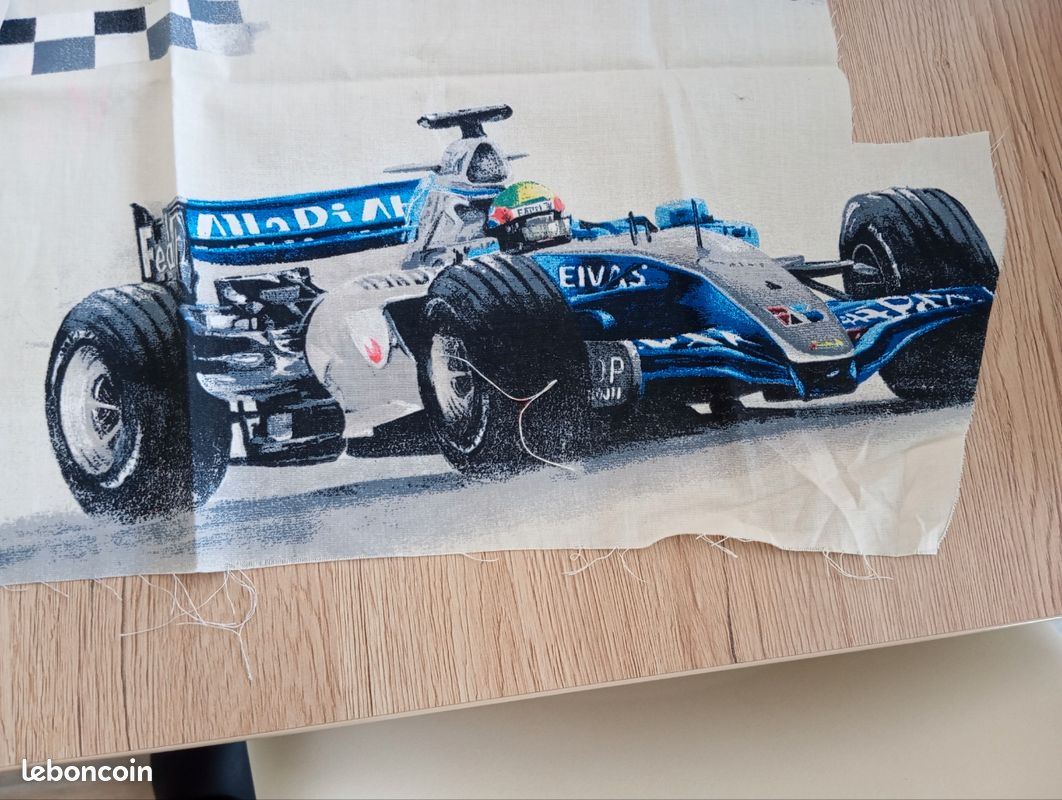 Coupon de tissu Formule 1 (image 3)