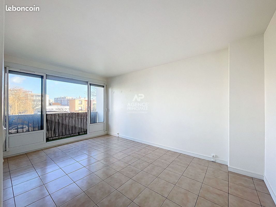 Appartement 2 pièces 44 m² · à Chatou · 44 m² · 943 €/mois