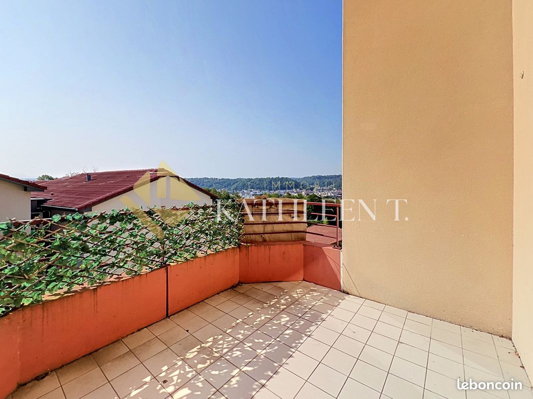 Appartement 4 pièces 77 m² · à Bourgoin-Jallieu · 77 m² · 230 000 €