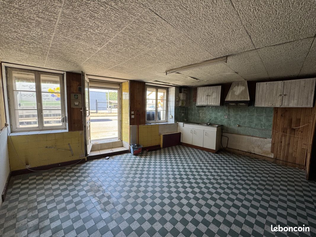 Maison 3 pièces 115 m² · à Bar-sur-Aube · 115 m² · 29 000 €