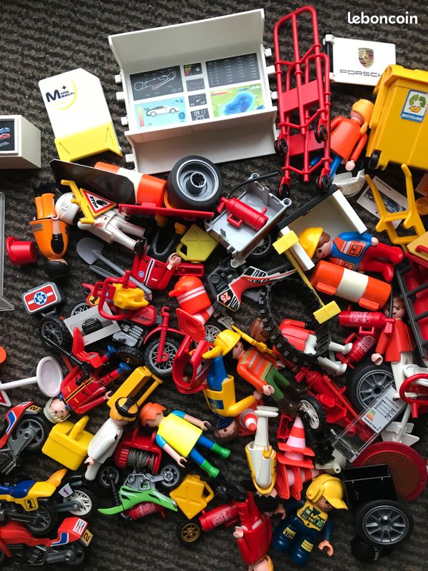 Playmobil theme garage (image 3)