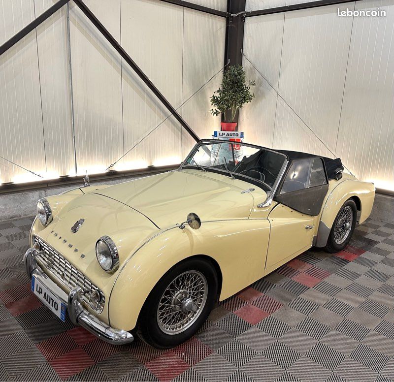 đ TRIUMPH TR3 CABRIOLET Sport â Roadster Anglais dâException âą Overdrive âą Hard-Top âą Ătat Remarquable âą VĂ©hicule de Collection (image 1)