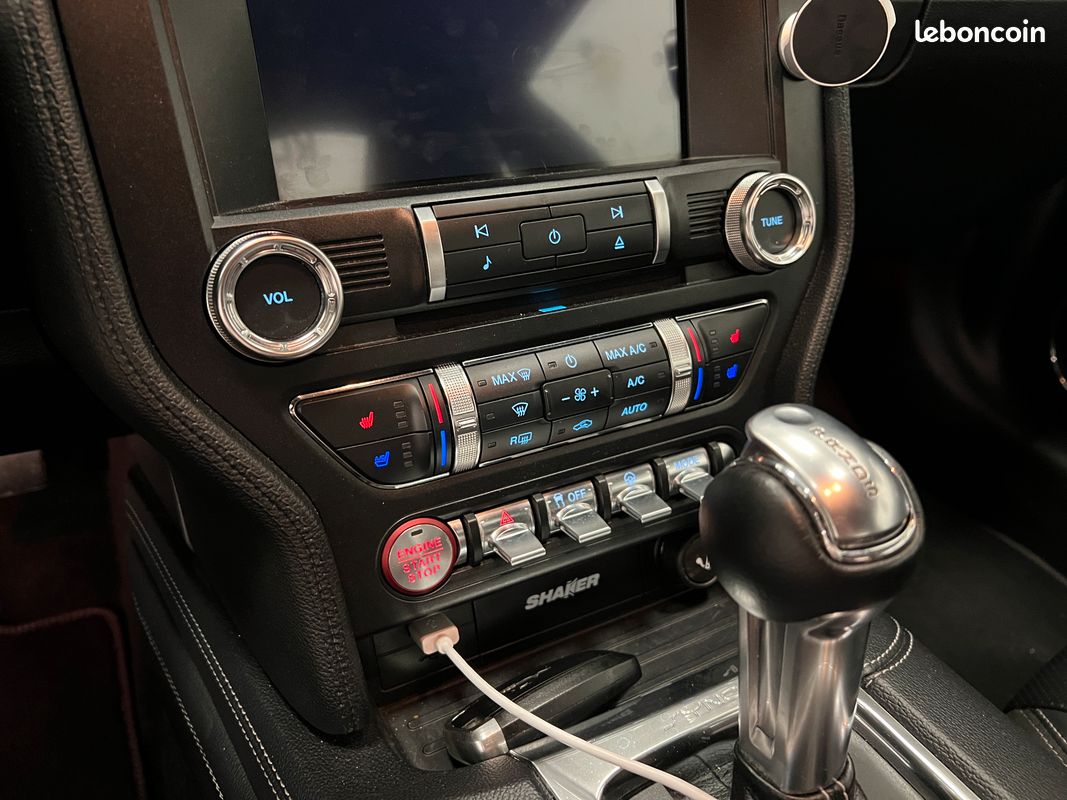 Ford Mustang 5.0 V8 GT 450 Ch BVA10 / Peinture Burgundy Velvet (Rare) / Pas de malus / Suivi complet / CarPlay / Android Auto / (image 9)