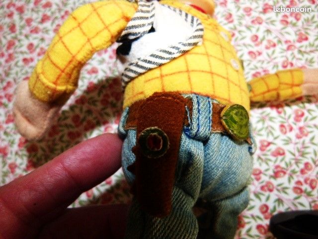 Figurine de 30 cm : Woody Toy Story (image 14)