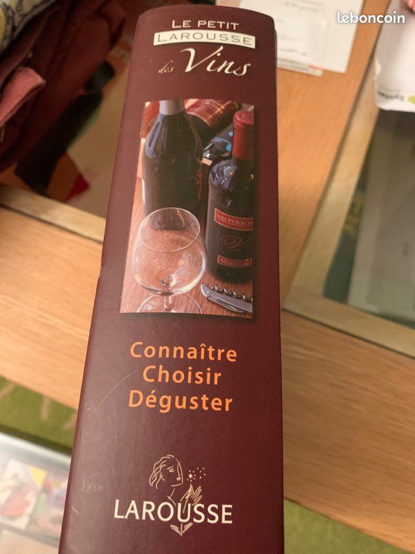Livre Le Petit Larousse des Vins (image 2)
