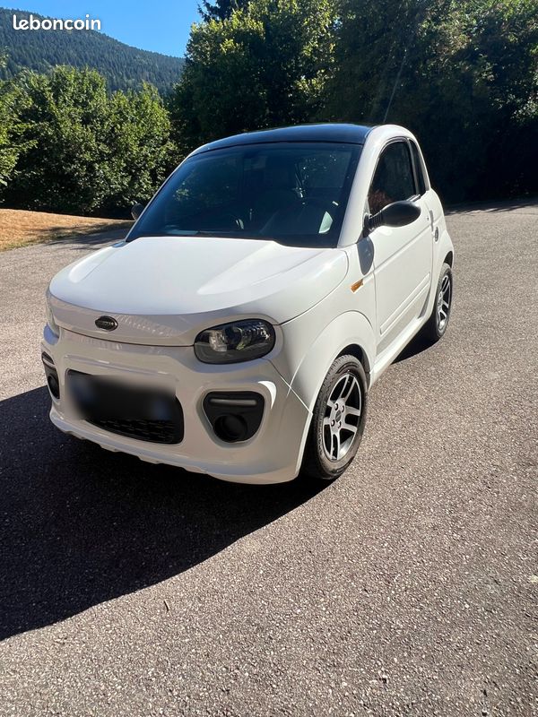Ligier microcar sans permis (image 1)