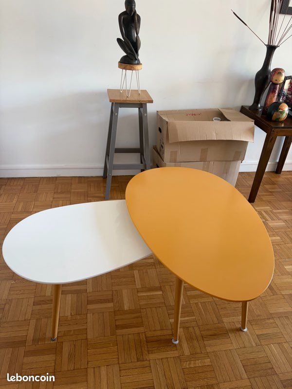 Tables basses scandinaves jaune et blanche (image 1)