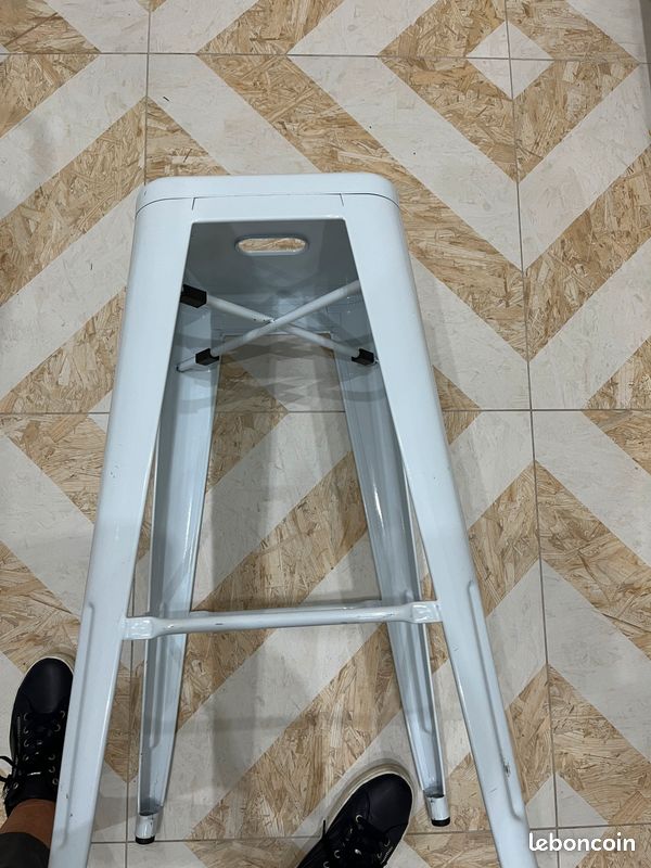 Tabouret haut métallique blanc (image 2)