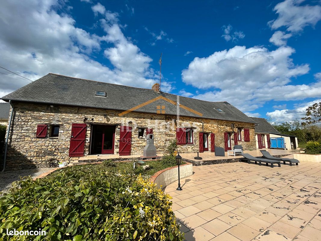 Maison 6 pièces 179 m² · à Ombrée d'Anjou · 179 m² · 249 000 €