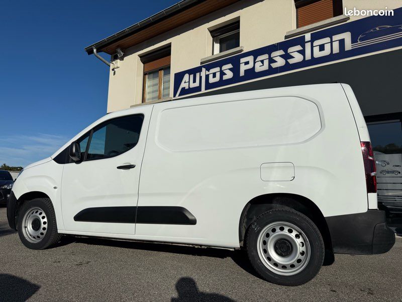 11 658 ht citroen berlingo van xl long 950kg bluehdi 100 s&s bvm5 club. 56 000kms. 1ere main (image 3)