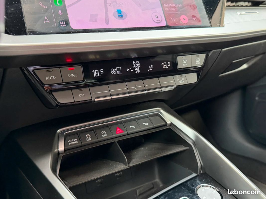 AUDI A3 SPORTBACK 35 TFSI Mild Hybrid 150 S tronic 7 Business line Suivi entretien Complet (image 25)