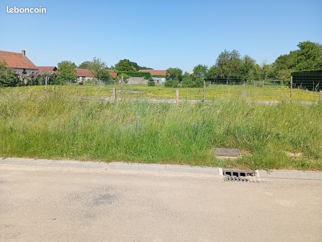Vends terrain à bâtir St Maurice le Vieil · à Saint-Maurice-le-Vieil · 55 000 €